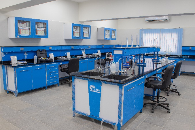 Laboratory benches